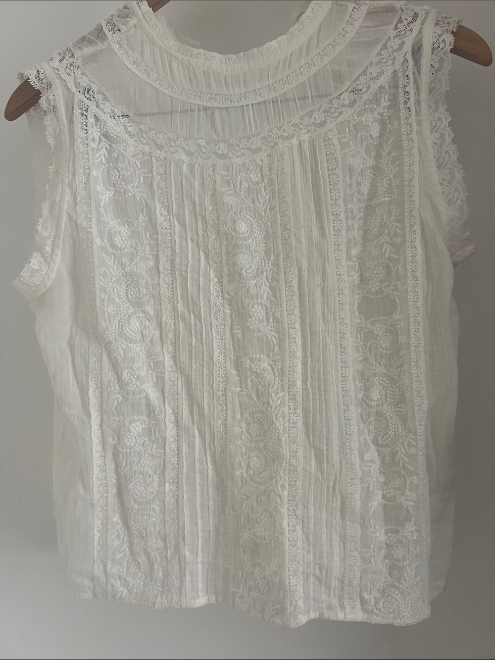 ZARA new small top no tags excellent very sweet top
